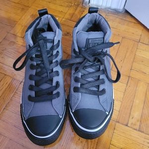 Size 8 converse sneakers